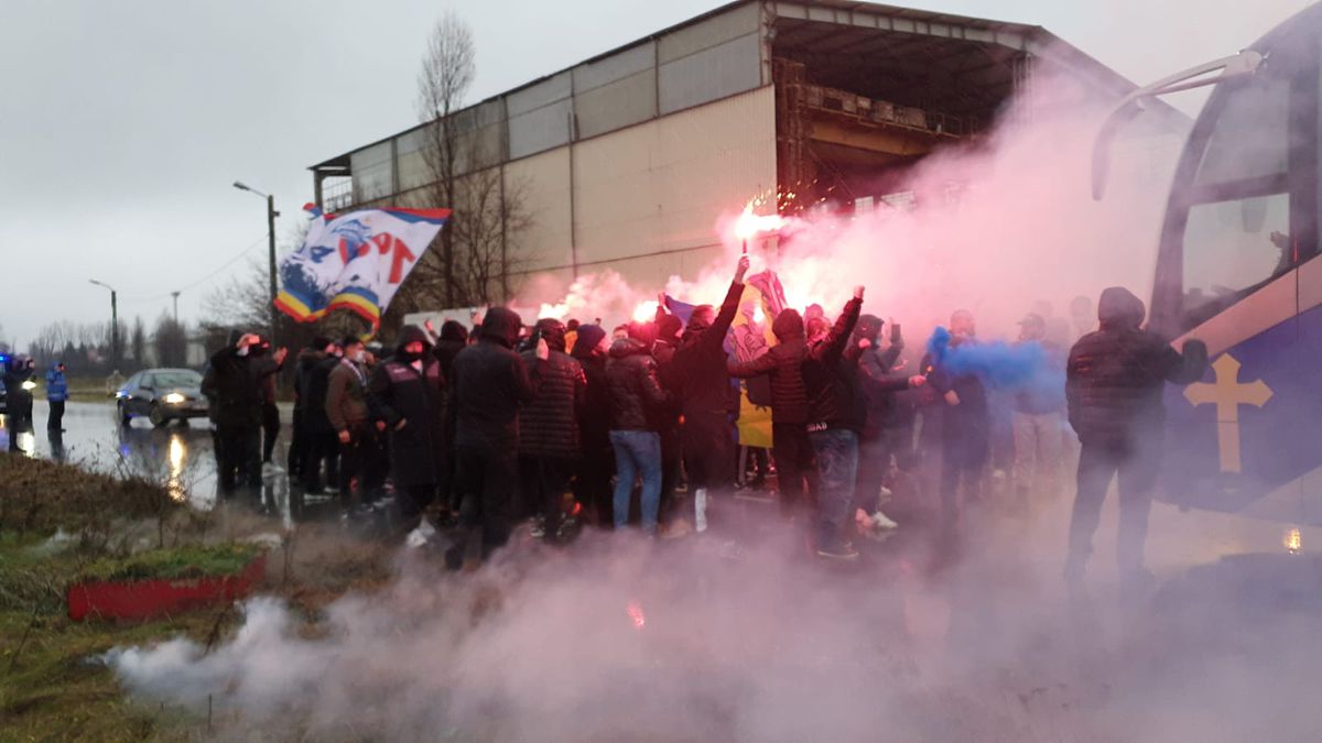 Fani FCSB înainte de meciul cu CFR Cluj - 12.12.2020