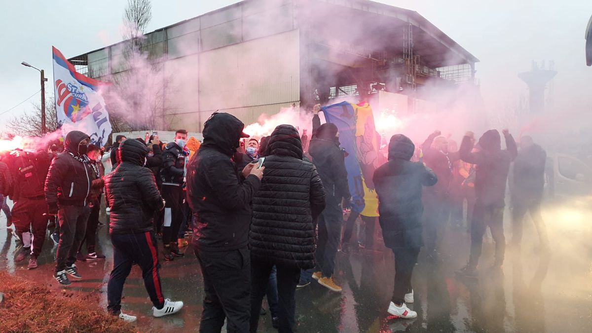 Fani FCSB înainte de meciul cu CFR Cluj - 12.12.2020