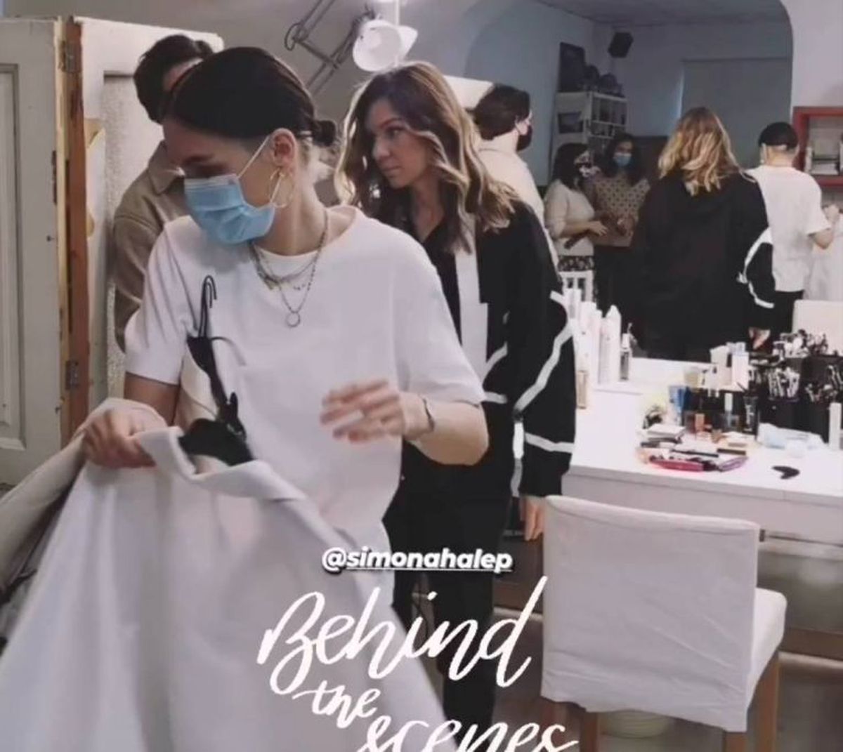 FOTO Simona Halep, Monica Bârlădeanu reclamă AVON 12.12.2020