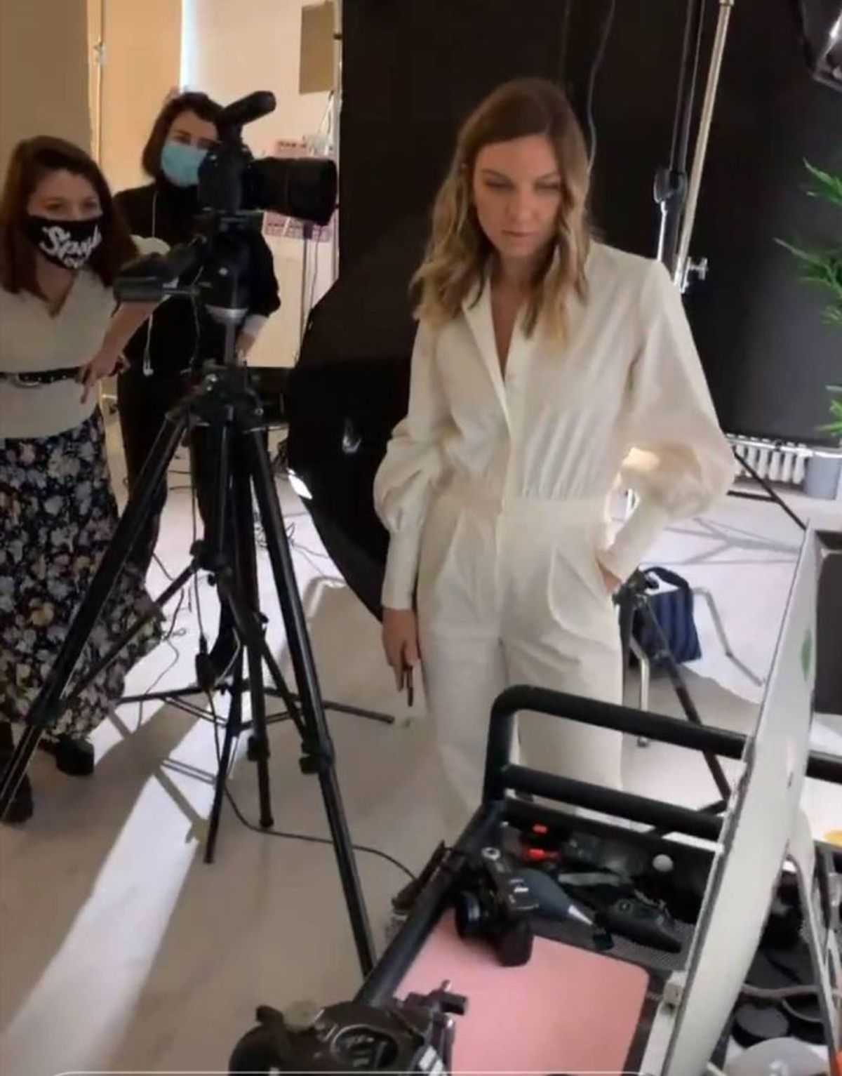 FOTO Simona Halep, Monica Bârlădeanu reclamă AVON 12.12.2020