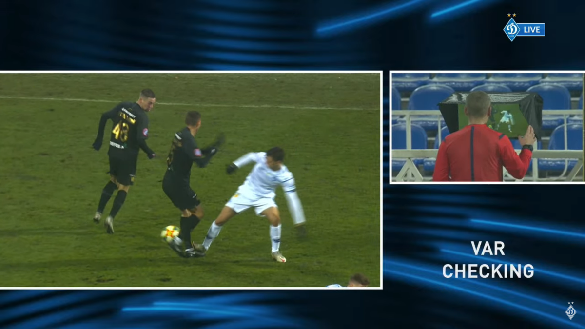 Scandal la Kiev: Lucescu a intrat să protesteze până la centrul terenului! Reacția antrenorului după meci