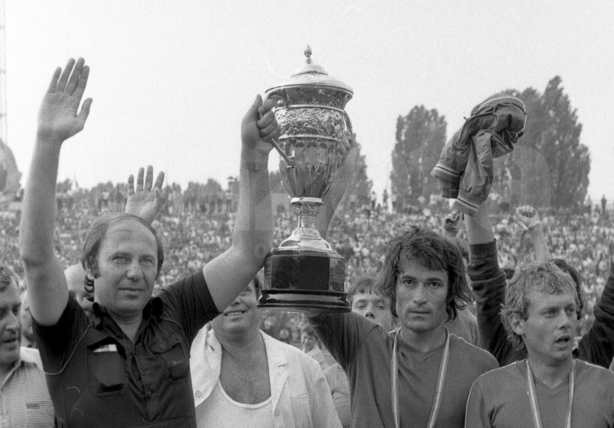 45 de ani de la ultimul meci al lui Ion Oblemenco în Divizia A, înainte să fie dat afară de la Craiova » De ce e „Tunarul din Bănie” cel mai iubit fotbalist din istoria Universității