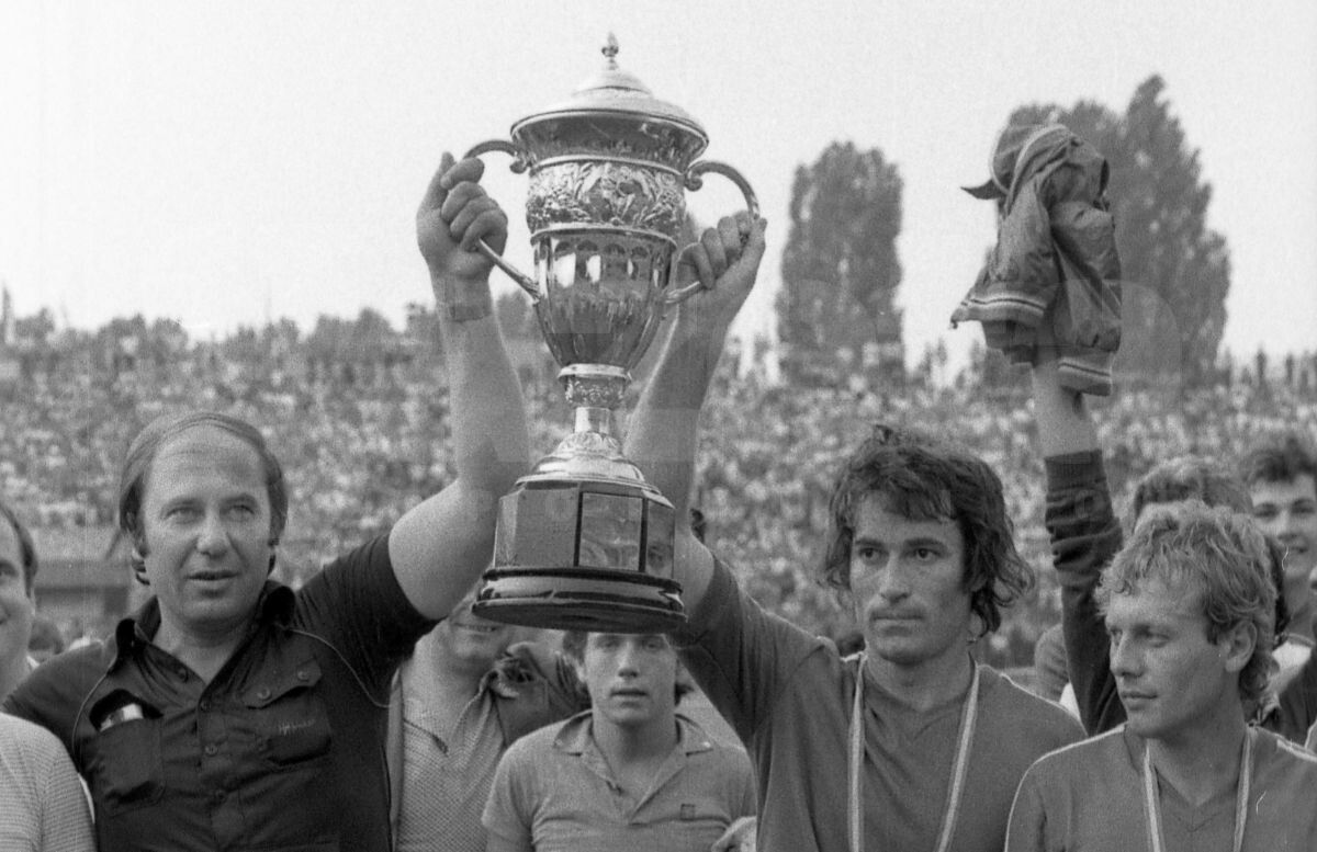 45 de ani de la ultimul meci al lui Ion Oblemenco în Divizia A, înainte să fie dat afară de la Craiova » De ce e „Tunarul din Bănie” cel mai iubit fotbalist din istoria Universității