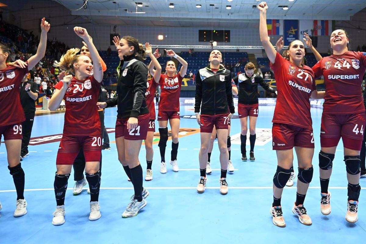 „Sunt prea multe jucătoare străine la Rapid” » Fostul selecționer al României atrage atenția, după victoria de colecție cu Gyor: „Să nu ne uităm prea departe”