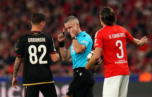 Radu Petrescu, în Benfica - Bologna / Foto: GettyImages