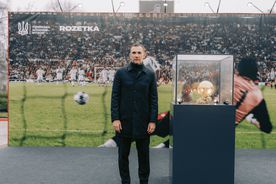 Cum întrețin ucrainenii flacăra rezistenței: Andrei Shevchenko și-a expus Balonul de Aur în Ucraina. Expoziție la Kiev și în toată țara