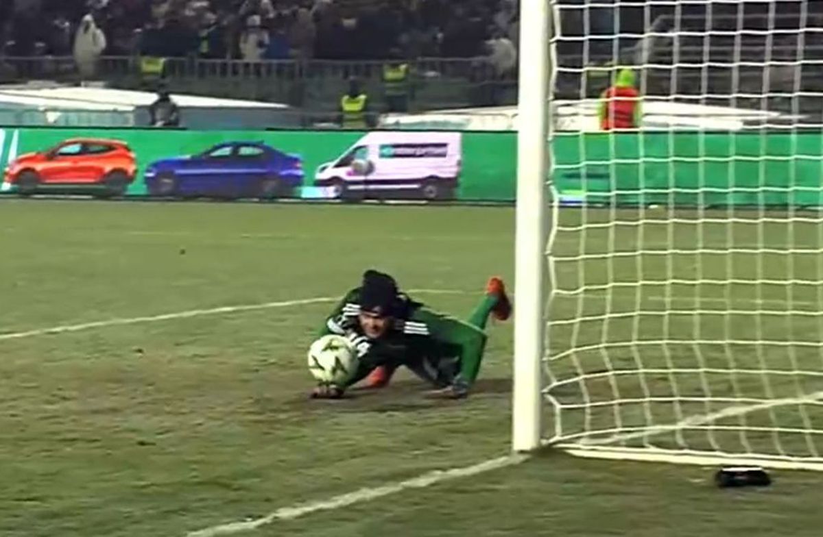 Condiții ASPRE! Imagini inedite din meciul lui Chelsea: le-a atras atenția tuturor