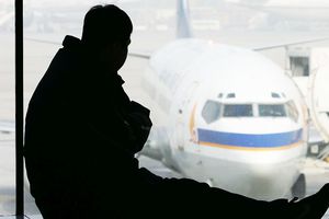 Sparta Praga trebuia să plece de joi seara, dar și acum este blocată în aeroport! Care este motivul