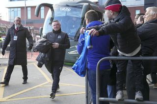 Legendarul atacant a primit amenințări cu moartea: „Casa părinților a fost vandalizată”