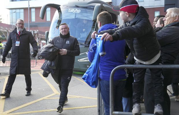 Legendarul atacant a primit amenințări cu moartea: „Casa părinților a fost vandalizată”