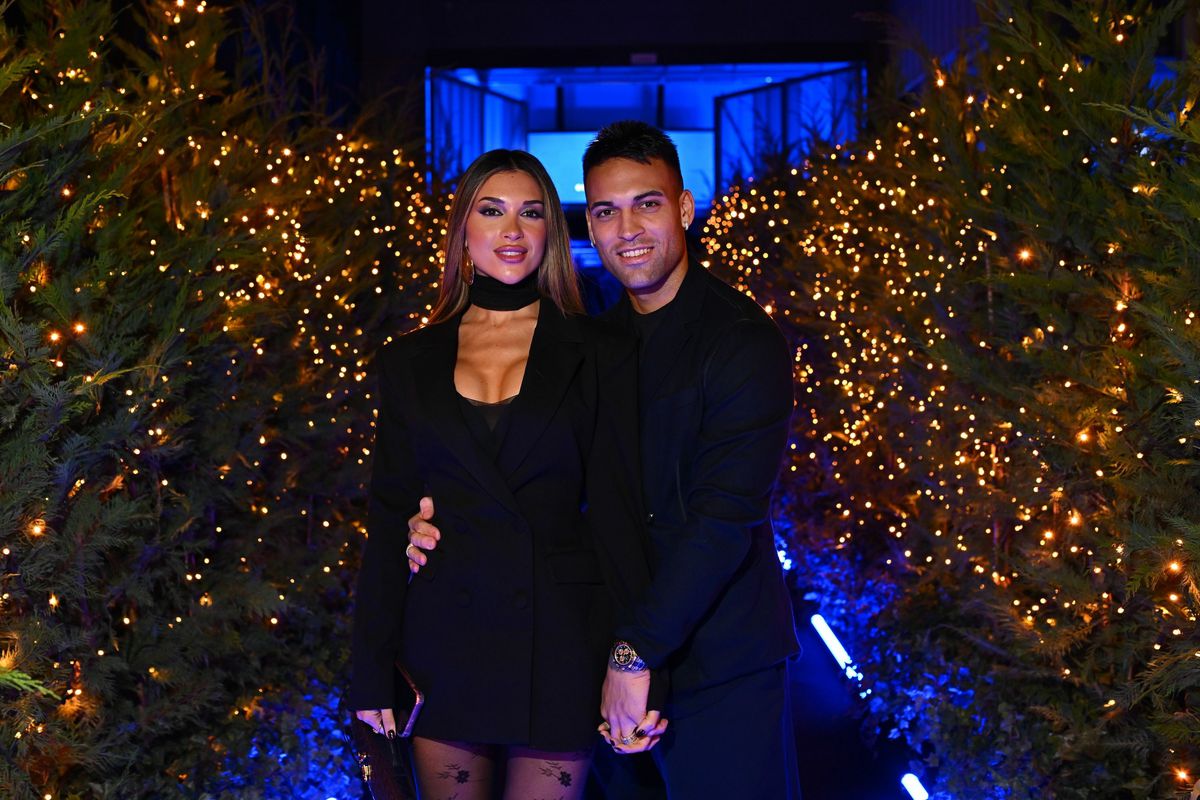 Apariție rară » Cristian Chivu, alături de soție și cele două fiice la petrecerea de Crăciun a Interului