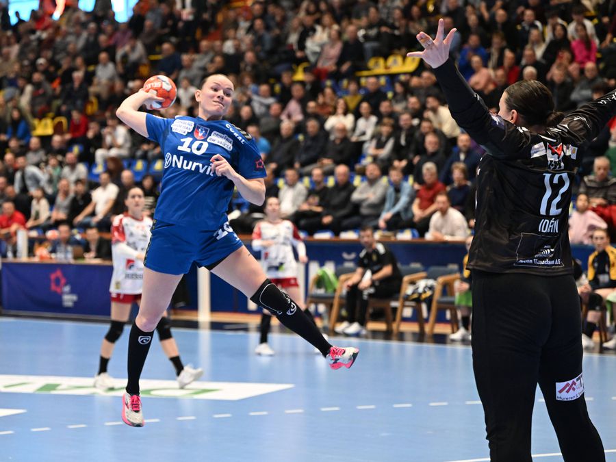 Anniken Wollik, în tricoul lui SCM Râmnicu Vâlcea/Foto: Imago Images Handbalista de la SCM Râmnicu Vâlcea a fost titularizată în naționala Norvegiei și speră la aurul mondial: „Încerc să dau ce am mai bun”