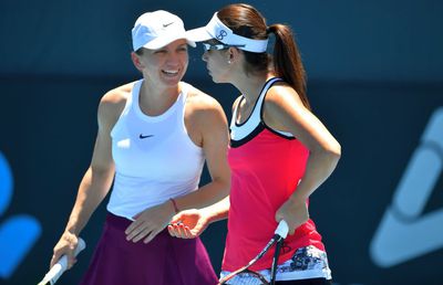 SIMONA HALEP, WTA ADELAIDE // Halep și Olaru, eliminate în proba de dublu: una dintre adversare are 44 de ani » Cu cine joacă Simona la simplu