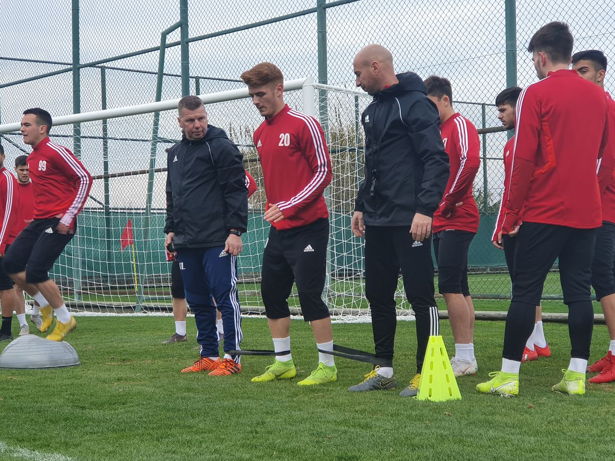 SEPSI // VIDEO+FOTO EXCLUSIV Gest neașteptat la antrenamentul lui Sepsi: Leo Grozavu a pus la pământ un jucător!