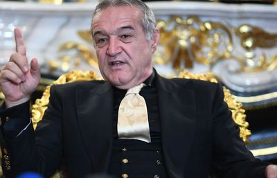 FCSB // EXCLUSIV Gigi Becali a găsit înlocuitor pentru Harlem Gnohere! Ofertă scrisă de 500.000 de euro pentru Adrian Petre