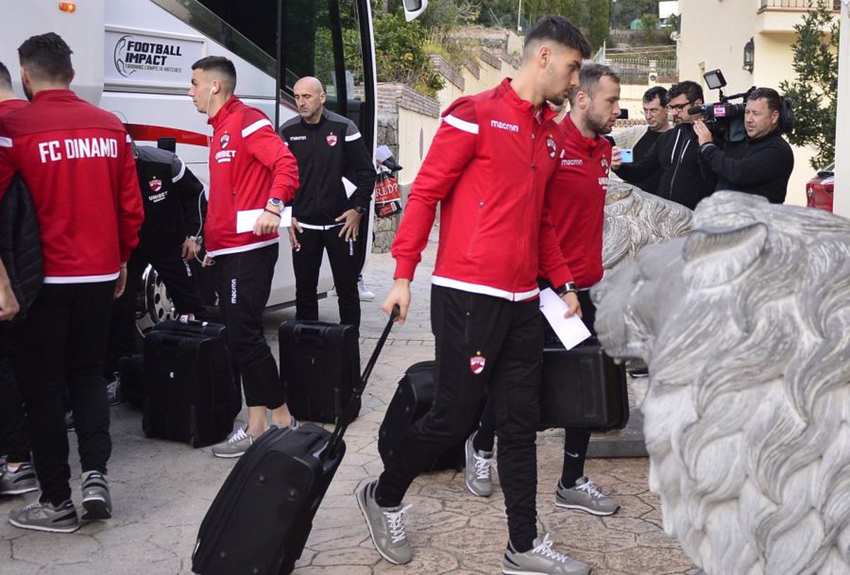 DINAMO // CORESPONDENȚĂ GSP DIN MARBELLA Negoiță a mai făcut o „economie”: i-a umilit pentru 350 de euro!