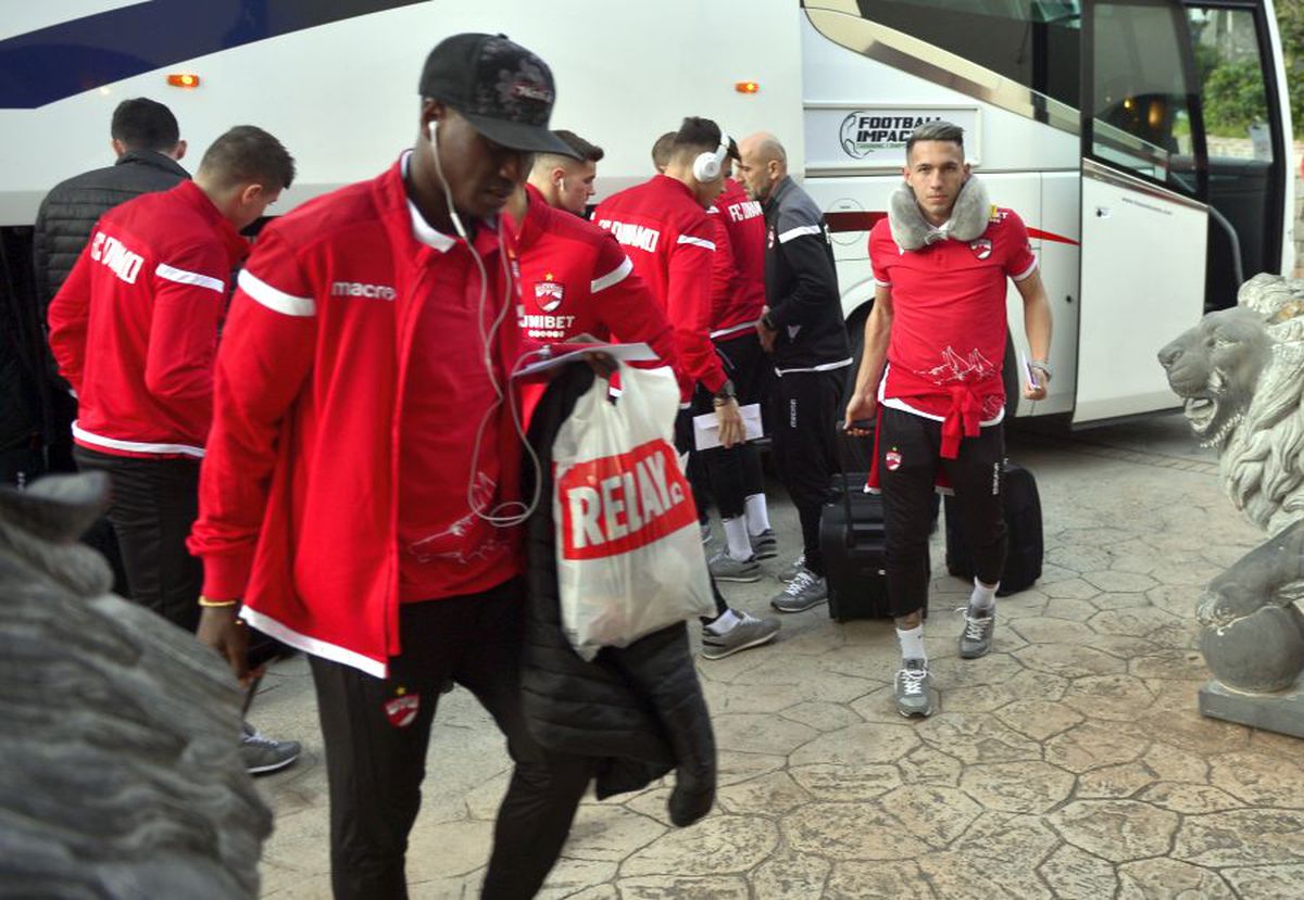 DINAMO // CORESPONDENȚĂ GSP DIN MARBELLA Negoiță a mai făcut o „economie”: i-a umilit pentru 350 de euro!