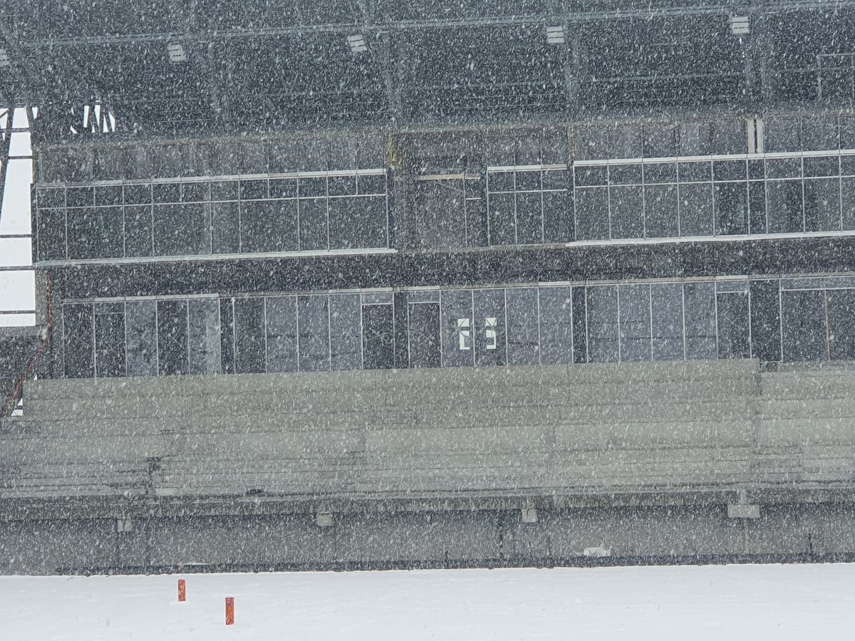 VIDEO Imagini amuzante: Bogdan Mitrea, „reporter” în cantonamentul lui Sepsi » L-a luat la întrebări pe Leo Grozavu