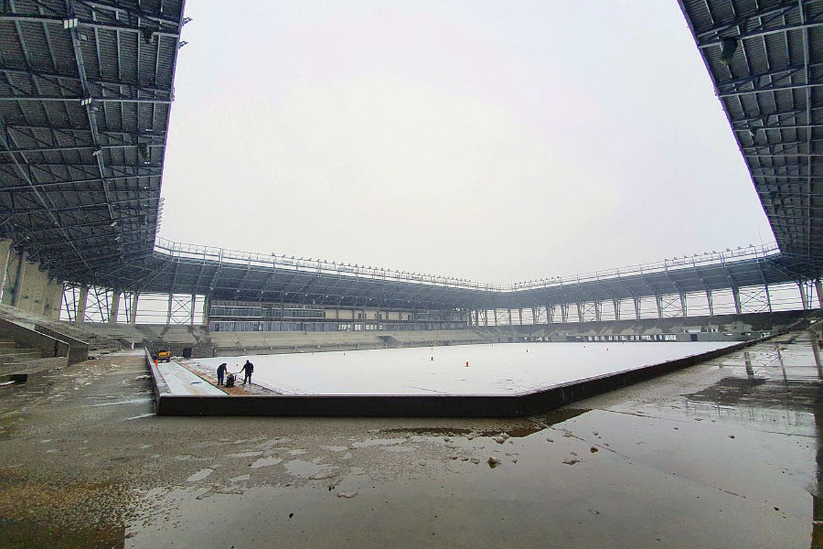 VIDEO + FOTO Se lucrează intens la arena de 20 de milioane de euro construită Guvernul maghiar în România! Când va fi gata + o echipă din Champions League la inaugurare