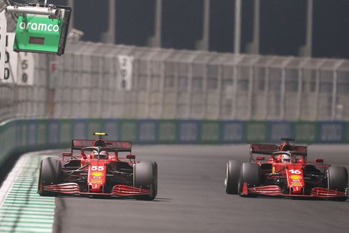 Carlos Sainz jr. (#55) și Charles Leclerc, piloții Ferarri // foto: Guliver/gettyimages