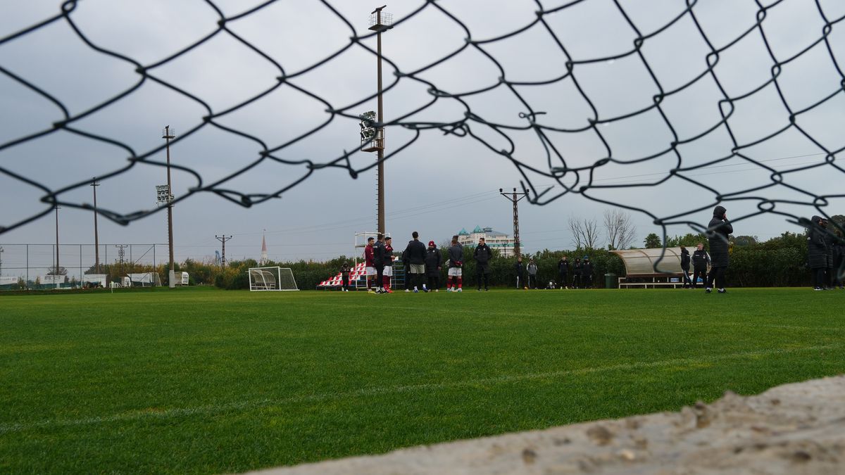 Amicalul Rapidului, în aer! Mutu amenință: „Nu jucăm pe așa ceva!”