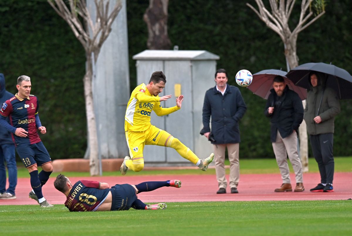 Petrolul a încheiat cantonamentul cu o înfrângere » Toate detaliile de la amical + Emoții cu Budescu în prima repriză