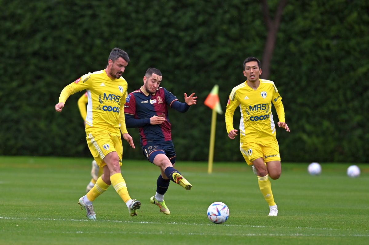 Petrolul a încheiat cantonamentul cu o înfrângere » Toate detaliile de la amical + Emoții cu Budescu în prima repriză