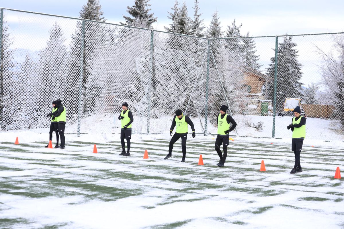 Ca în Epoca de gheață » Arbitrii sunt gata de reluarea Ligii 1, după ce-au dat testele la -10 grade Celsius. Două nume noi pe lista FIFA