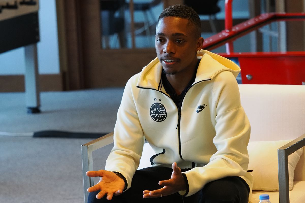 Străinul în vogă din Superligă, impresii după jumătate de an în România: „Cum se numea... Mămăligă, frate! E foarte bună!” + „Îmi aduc familia aici”