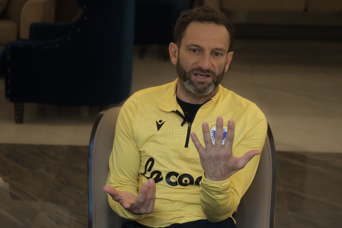 Interviu în premieră cu omul școlit la Real și Atletico, acum în Superligă: „Când am ajuns lângă Cholo, mi-am spus: «La dracu'!»”