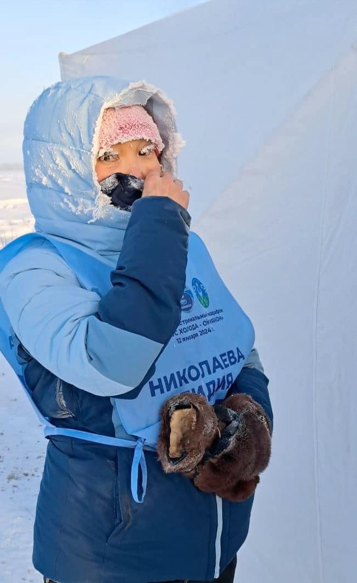 Imagini incredibile de la maratonul din Siberia, desfășurat la -52 de grade! „Tălpile termice m-au salvat”