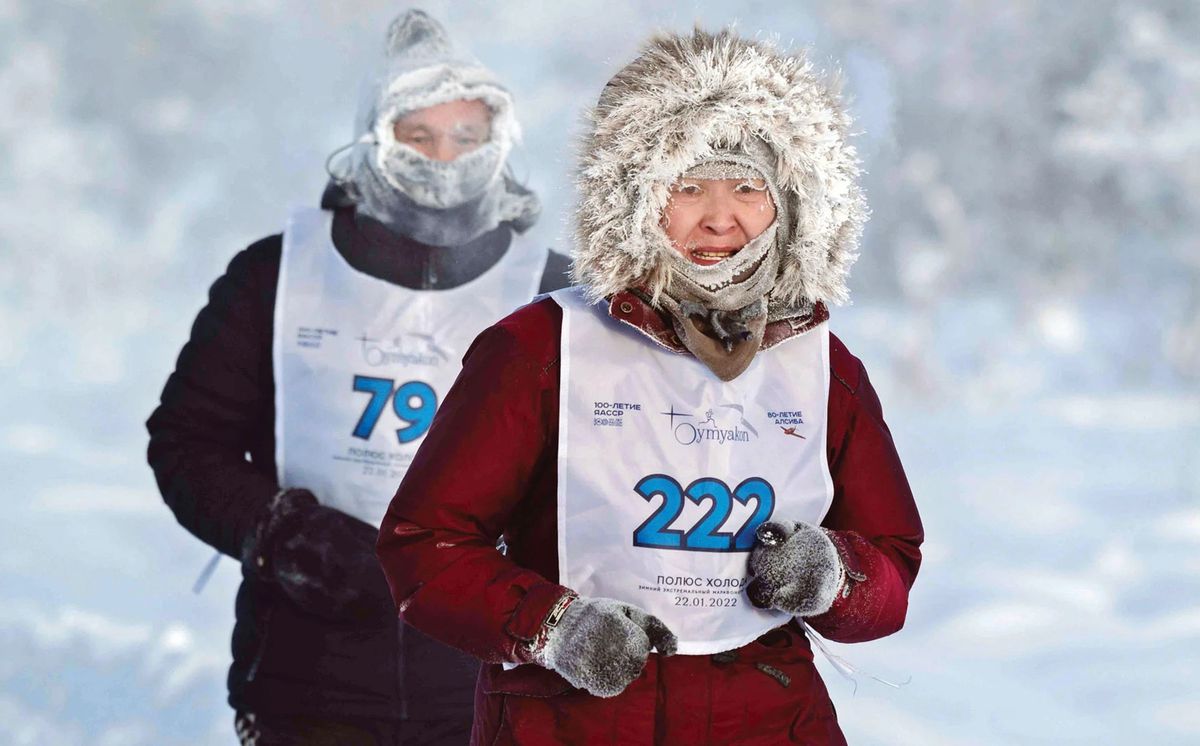 Imagini incredibile de la maratonul din Siberia, desfășurat la -52 de grade! „Tălpile termice m-au salvat”