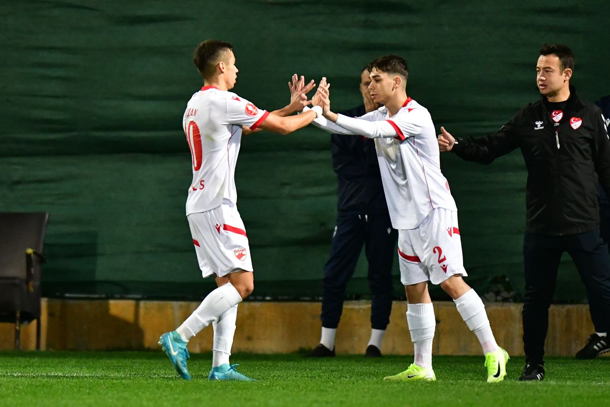 Insideri în „haită”: Dinamo în 10 idei înainte de startul campionatului