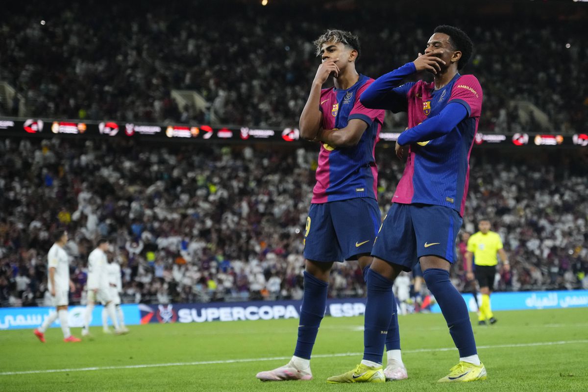 Cele mai tari imagini după El Clasico » Fotbalistul de la Barcelona care l-a făcut să râdă pe Florentino Perez + Discuție pe gazon cu Ancelotti