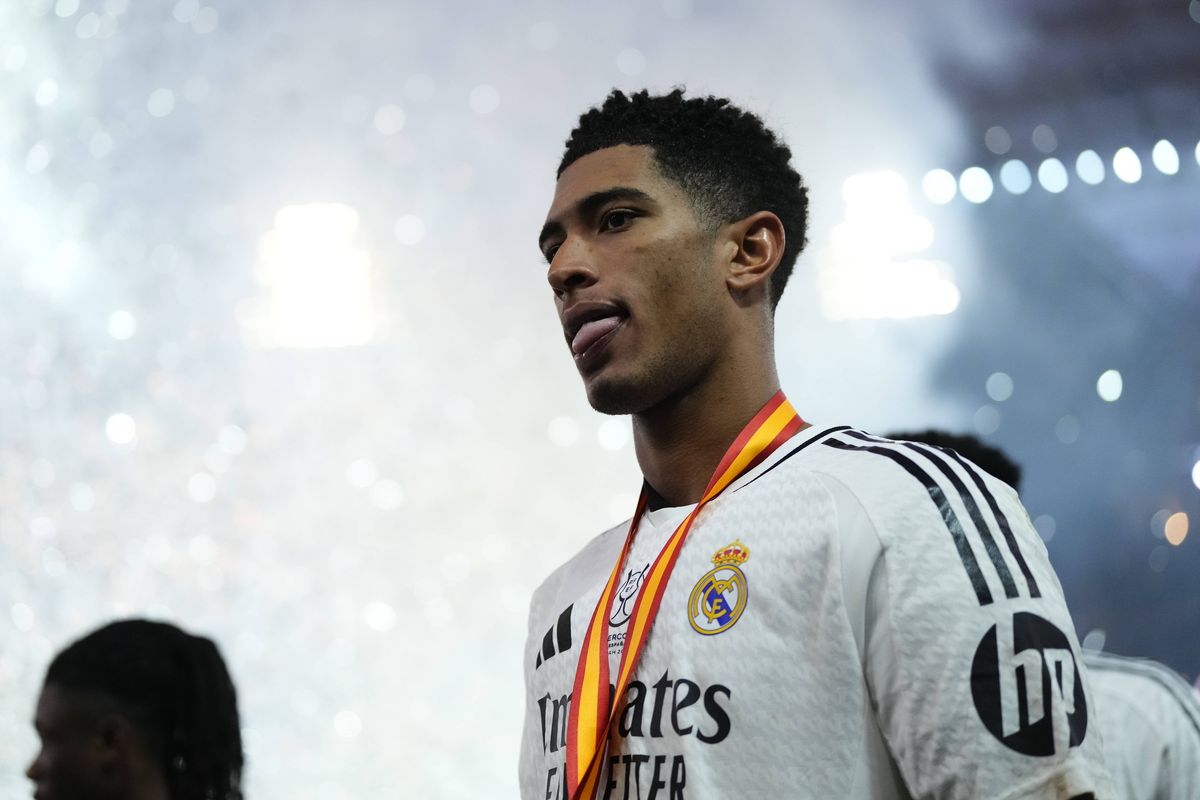 Cele mai tari imagini după El Clasico » Fotbalistul de la Barcelona care l-a făcut să râdă pe Florentino Perez + Discuție pe gazon cu Ancelotti