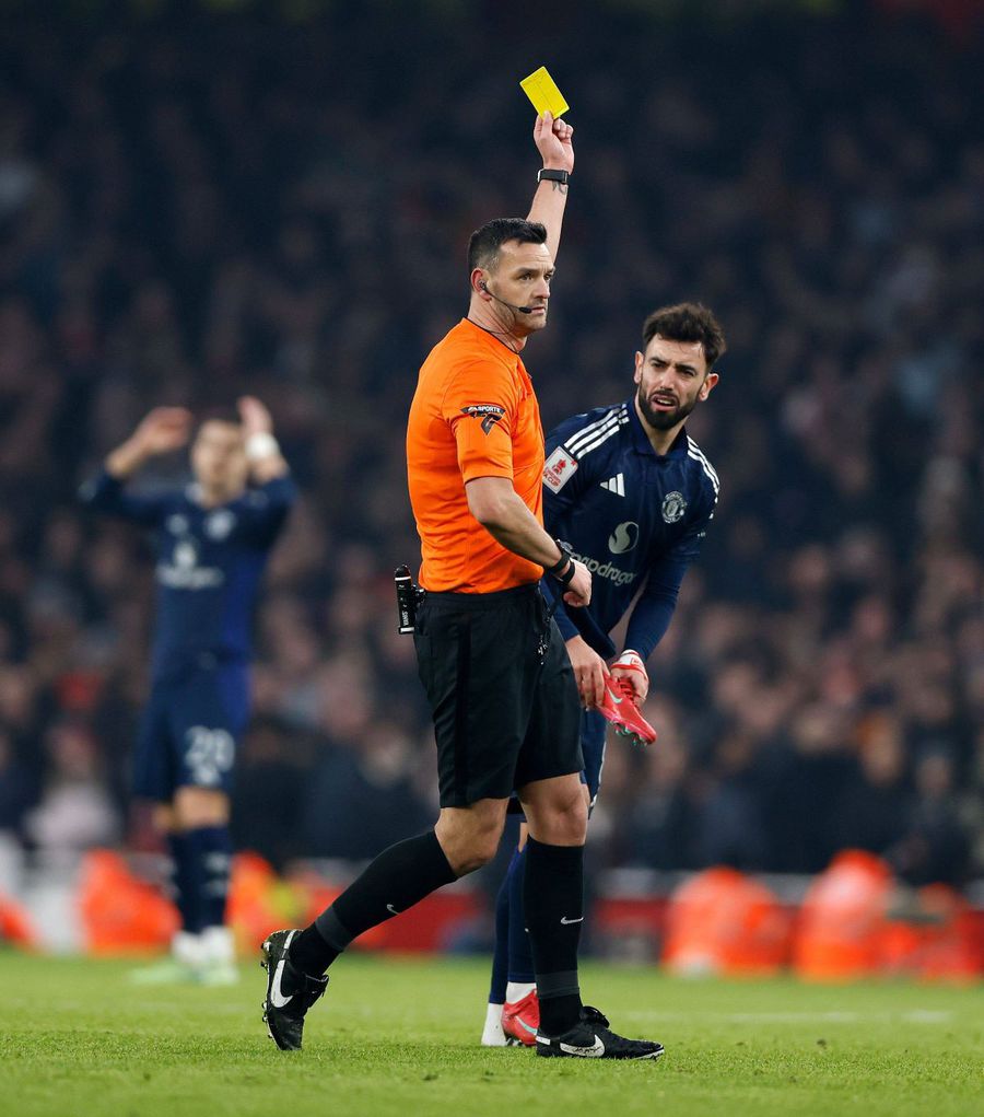 Bruno Fernades nu a scăpat nici el de cartonașul galben în meciul din FA Cup cu Arsenal / Foto: Imago Amendă uriașă după thrillerul cu Arsenal » Suma totală pe care trebui s-o plătească Manchester United