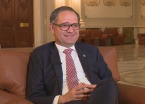 S-a întors! El conduce sportul românesc din acest moment: anunț în Monitorul Oficial » Carieră plină de boacăne: nota 2,75 la titularizare, încurcat de Hammurabi și țigară aprinsă în CEx-ul PSD