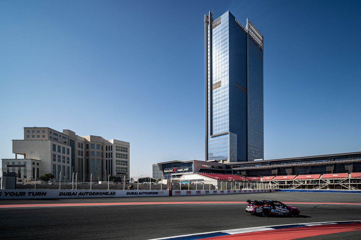 Românul Tudor Tudurachi a câștigat cursa de 24 de ore de la Dubai » „Încǎ un vis împlinit”