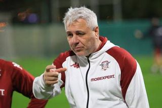 Marius Șumudică se gândește la o carte biografică: „Uite așa m-a dus viața” » De ce a apelat la un mental coach și la un psiholog