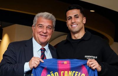 Jucătorul dorit de Cristi Chivu, prezentat oficial la Barcelona: „Sunt anumite locuri pe care nu le uiți”