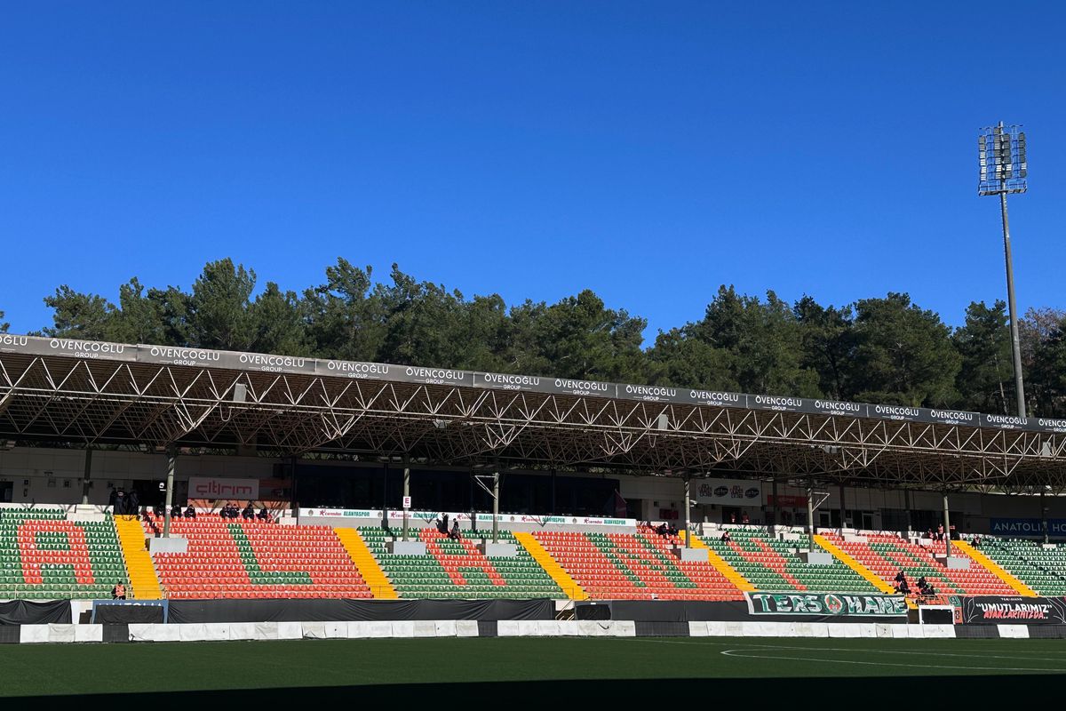 Ianis, fotbal printre soldați » 5 detalii remarcate de GSP la primul meci oficial al lui Hagi în 2026