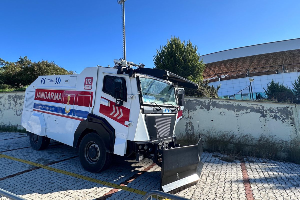 Ianis, fotbal printre soldați » 5 detalii remarcate de GSP la primul meci oficial al lui Hagi în 2026