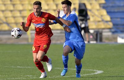 Craiova mută pe piața transferurilor! Oltenii au adus de urgență un jucător și l-au cedat pe Jovan Markovic