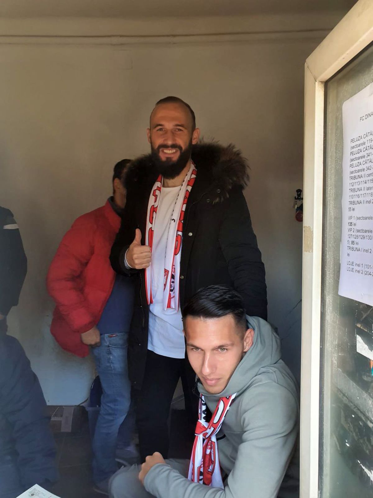 VIDEO 4 dinamoviști au vândut azi bilete pentru Dinamo - FCSB! Câte tichete s-au cumpărat până acum