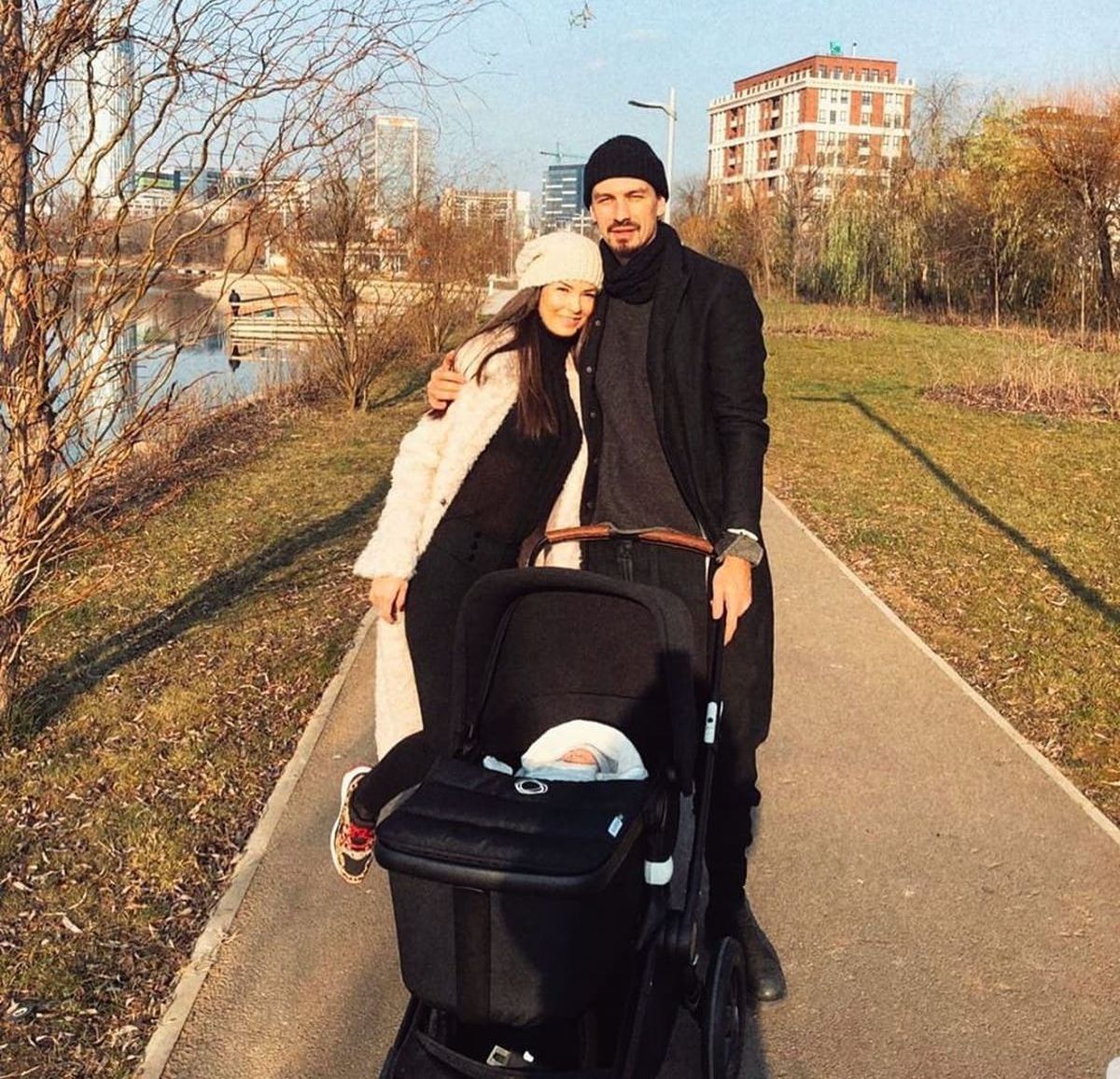 FOTO Fosta prezentatoare Raluca Hogyes și fotbalistul Lukasz Szukala au devenit părinți: „Boris, te iubim dincolo de cuvinte”