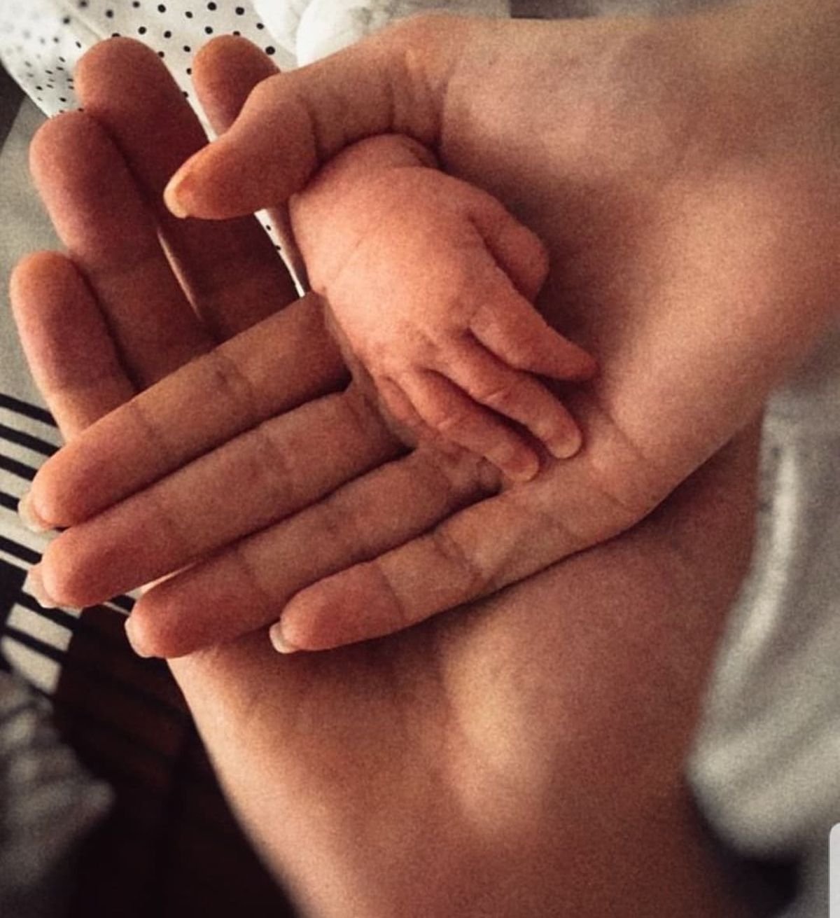 FOTO Fosta prezentatoare Raluca Hogyes și fotbalistul Lukasz Szukala au devenit părinți: „Boris, te iubim dincolo de cuvinte”