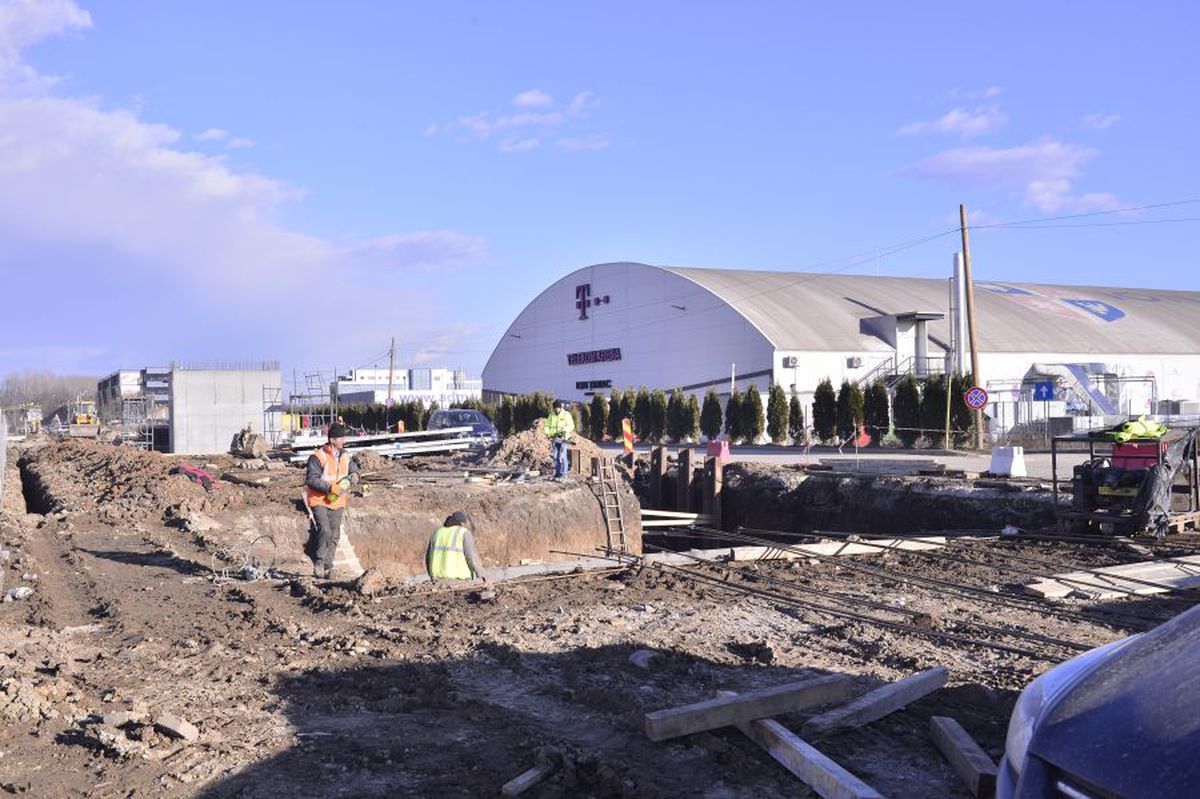 Tren Otopeni - Gara de Nord // FOTO: Cristi Preda