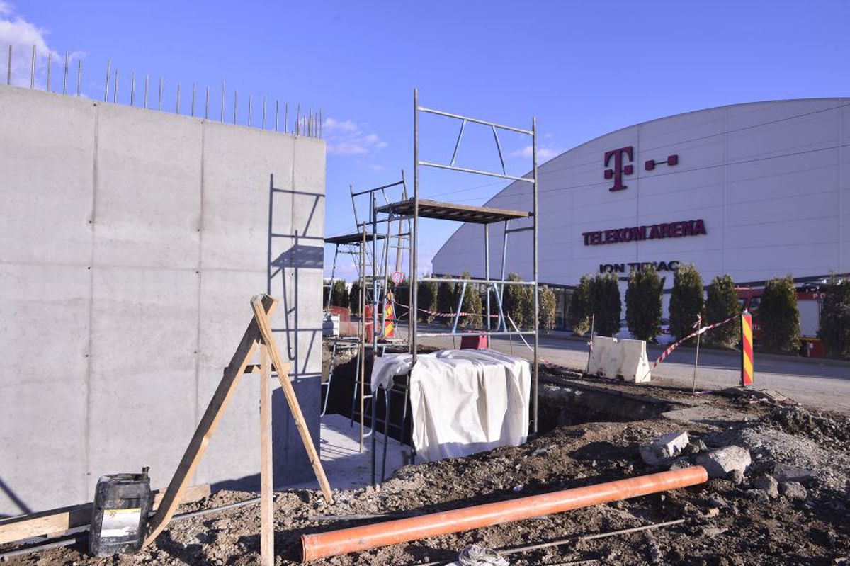 Tren Otopeni - Gara de Nord // FOTO: Cristi Preda