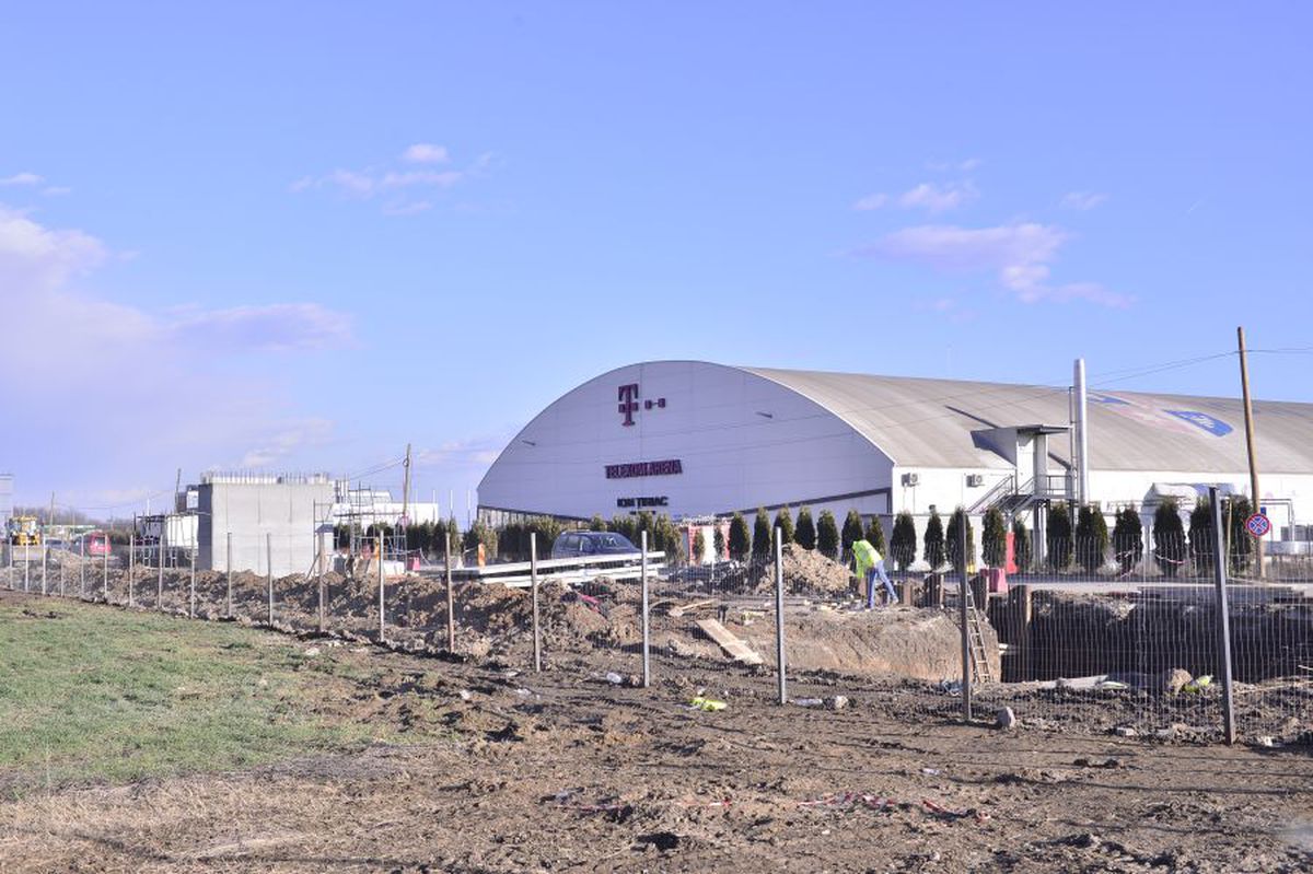 Tren Otopeni - Gara de Nord // FOTO: Cristi Preda