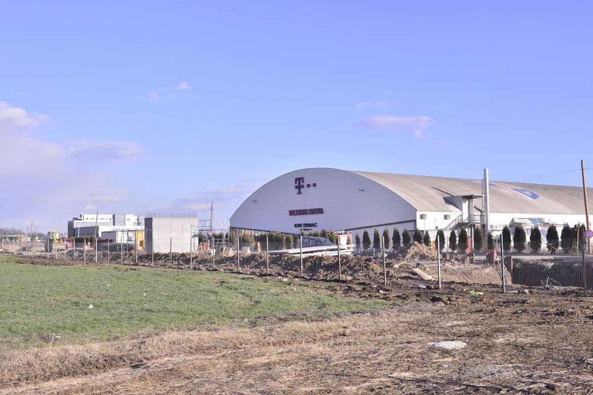 Tren Otopeni - Gara de Nord // FOTO: Cristi Preda